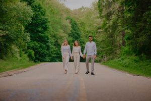 Outdoor family portrait session in the park by Gesiel Martins in Michigan