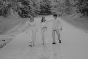 Outdoor family portrait session in the park by Gesiel Martins in Michigan