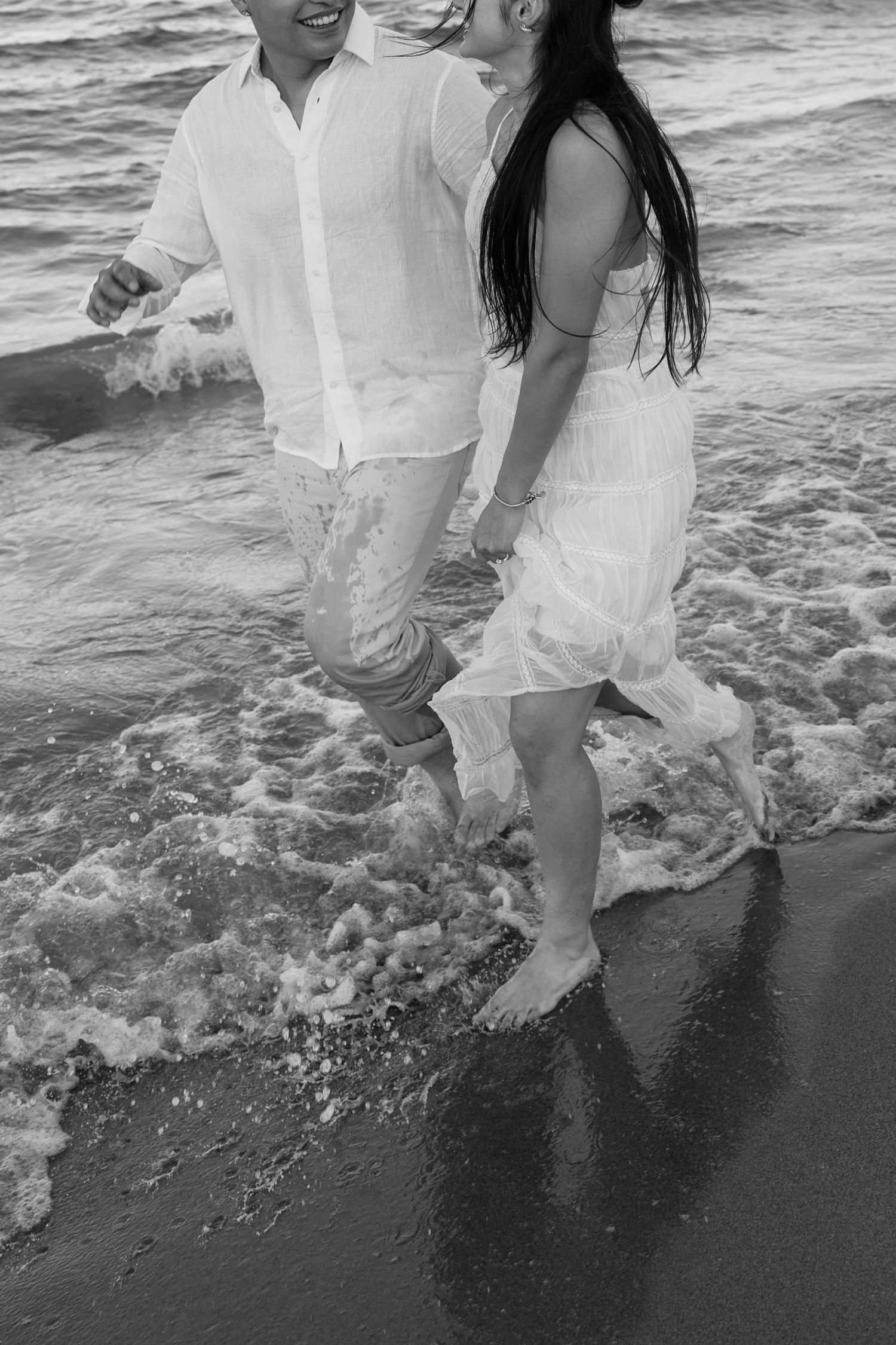 Beach surprise proposal in Florida. Jacksonville Proposal Photographer, Jacksonville Beach Proposal Photographer - Lindsay McDow Photography