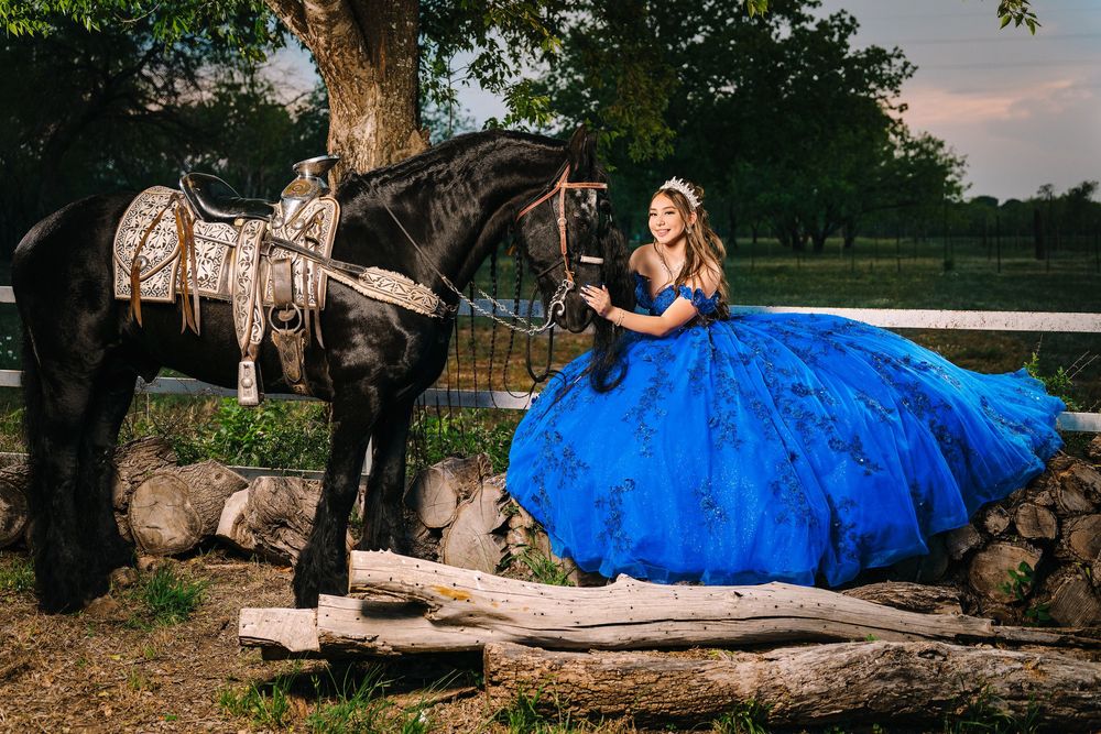 Zule's Quinceañera XV Photo Shoot with Horse and Ranch - Ginori Photography & Film in Jacksonville, Florida