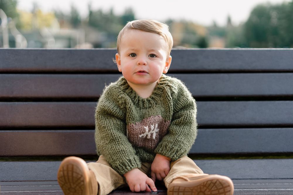 outdoor family photos, Bend OR family photography, Spokane family portraits, Puyallup family photographer, family photography packages