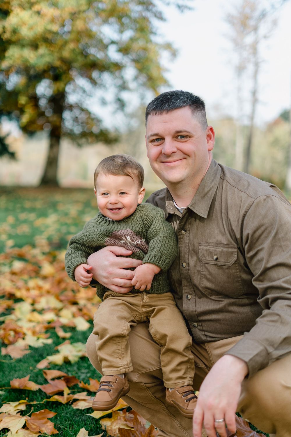 outdoor family photos, Bend OR family photography, Spokane family portraits, Puyallup family photographer, family photography packages