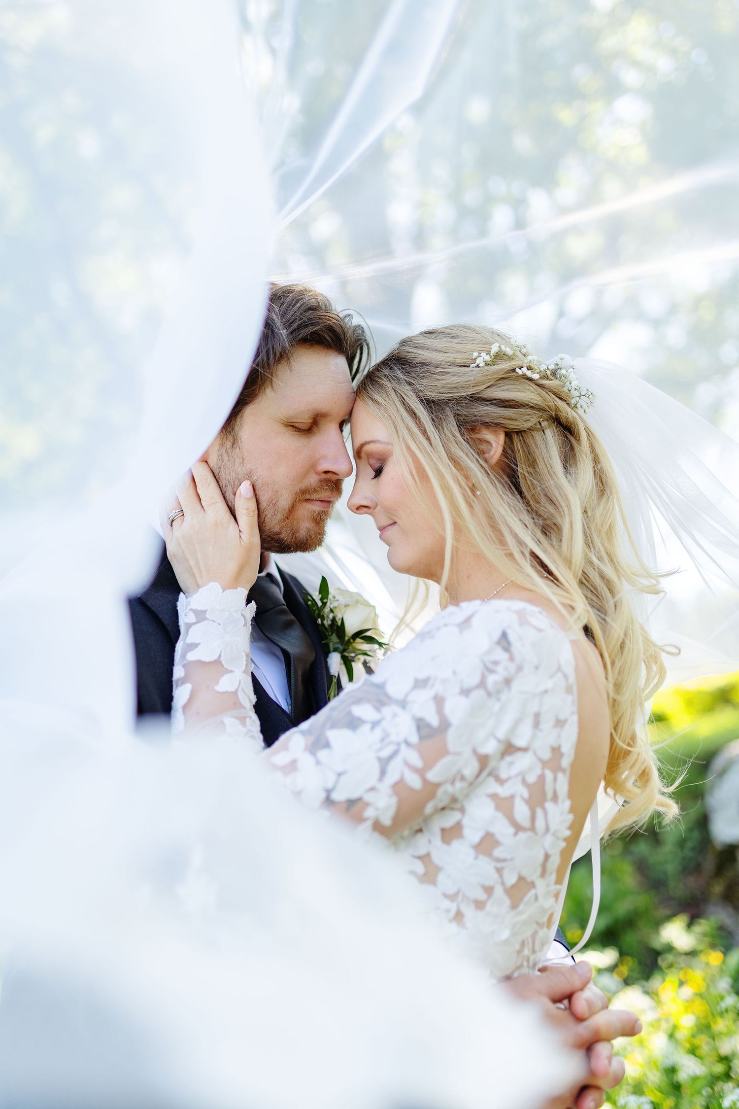 Bröllopsfotograf Sundsvall. Bröllopsfotograf Kramfors. Bröllopsfotograf Härnösand. Bröllopsfotografering Härnösand. Bröllopsfotograf Timrå.