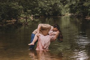 Creek engagement session in Cullman ALabama by White Oaks Photography, a north alabama photographer. Couples creek session- adventure photos