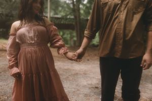 Creek engagement session in Cullman ALabama by White Oaks Photography, a north alabama photographer. Couples creek session- adventure photos