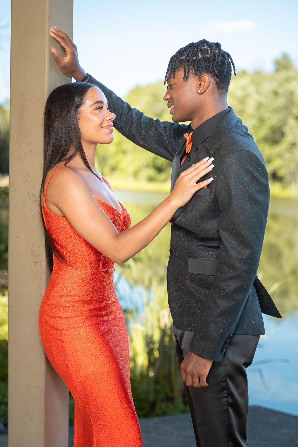 Captured Moments Photography booking prom, graduation, wedding, engagement & event shoots—capturing memorable moments with stunning images.