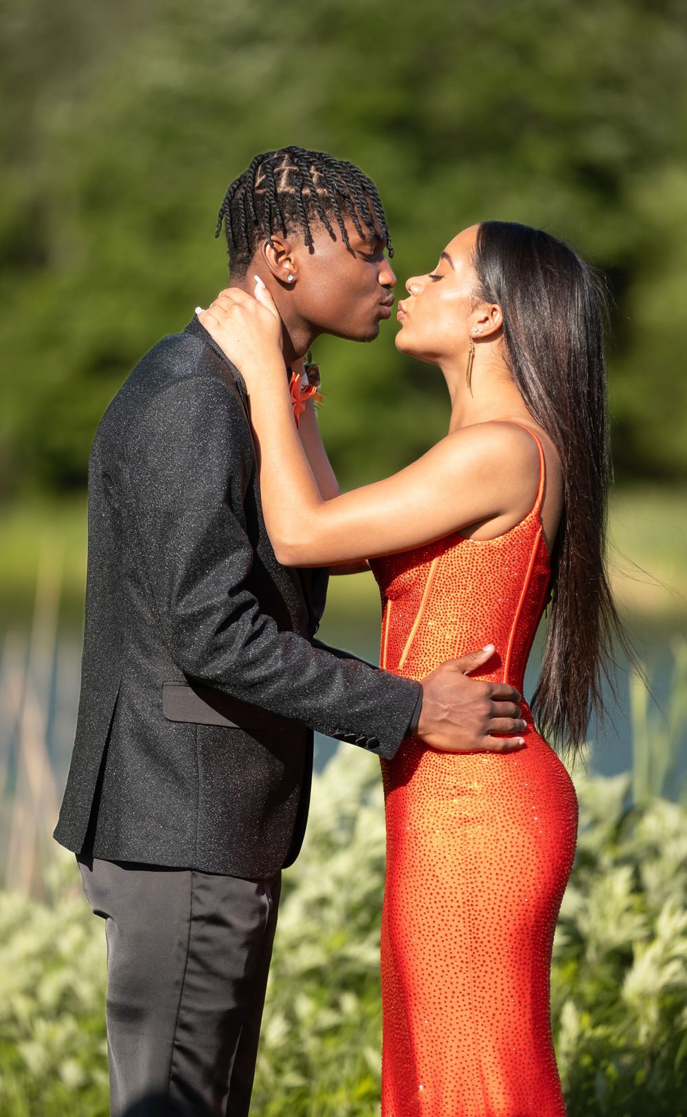 Captured Moments Photography booking prom, graduation, wedding, engagement & event shoots—capturing memorable moments with stunning images.