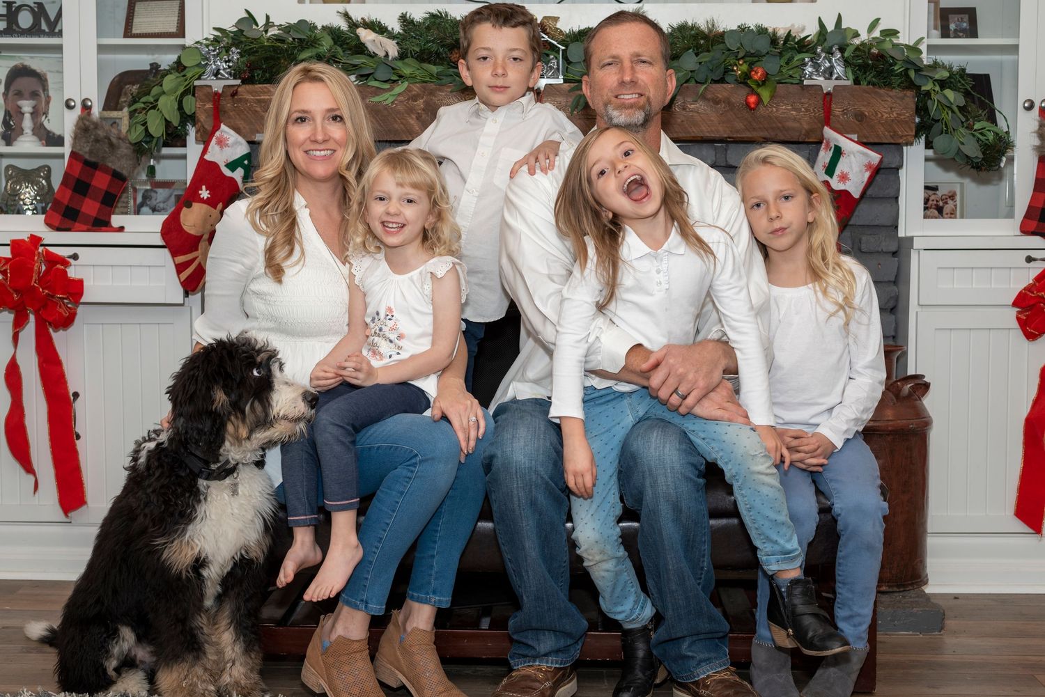 Family photo for Christmas card. #eventphotographer #photographer #portraitphotographer #familyphotographer