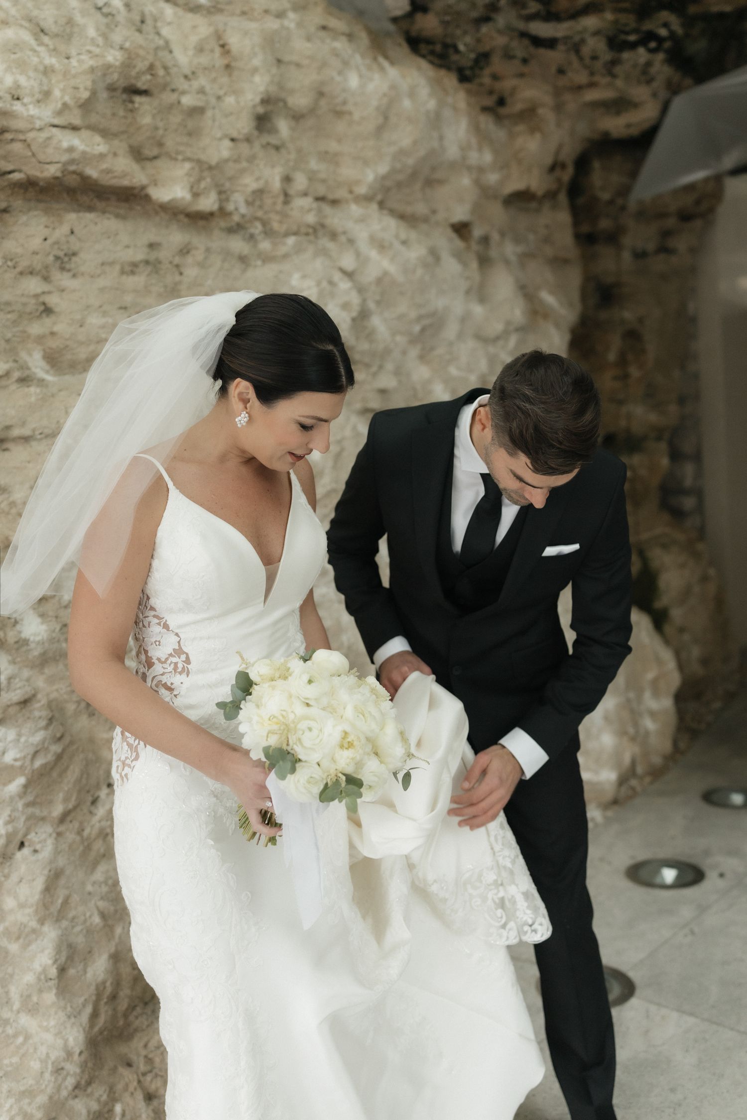 budapest wedding photoshoot budapest wedding photographer elegant and documentary style Fisherman's Bastion wedding