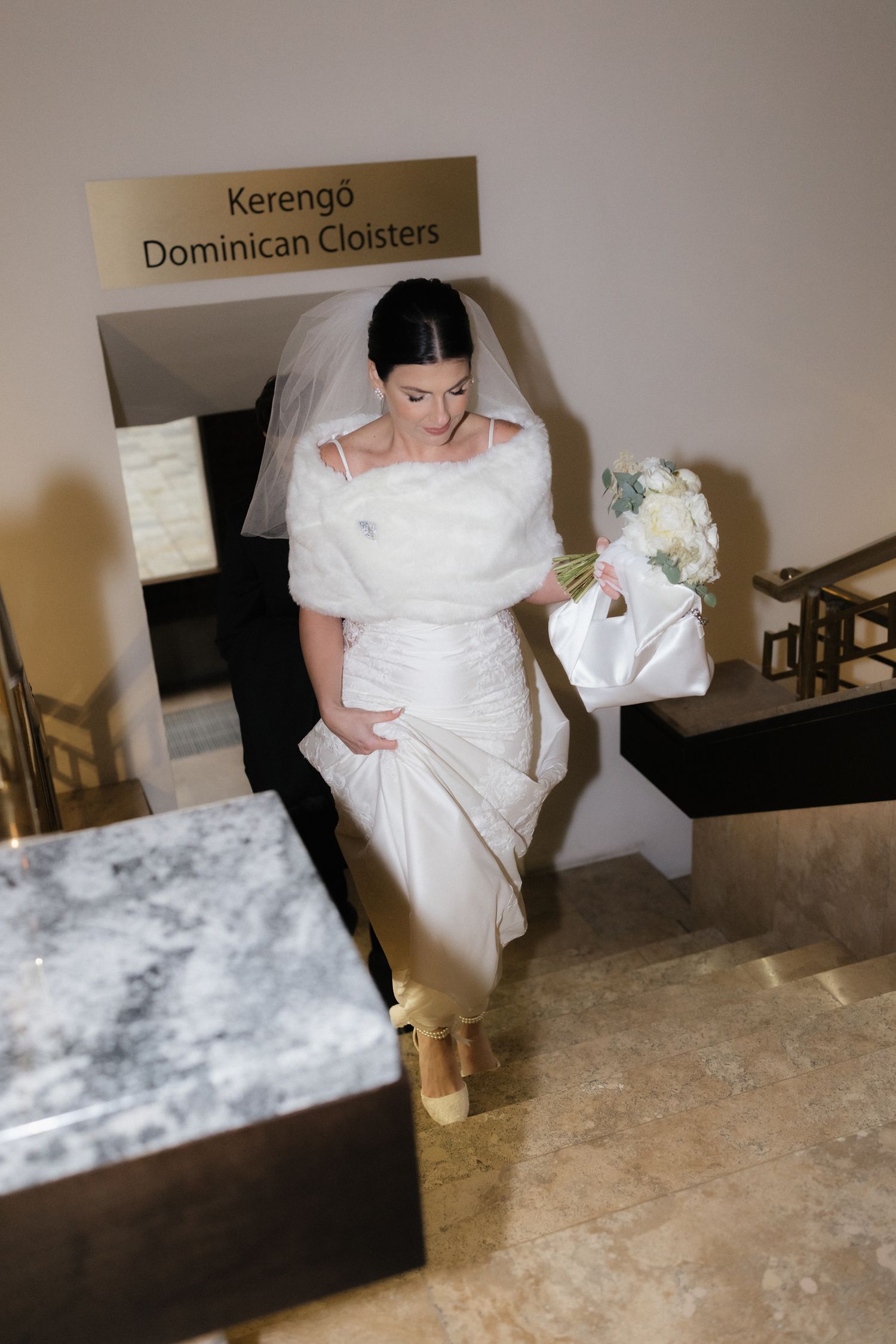 budapest wedding photoshoot budapest wedding photographer elegant and documentary style Fisherman's Bastion wedding