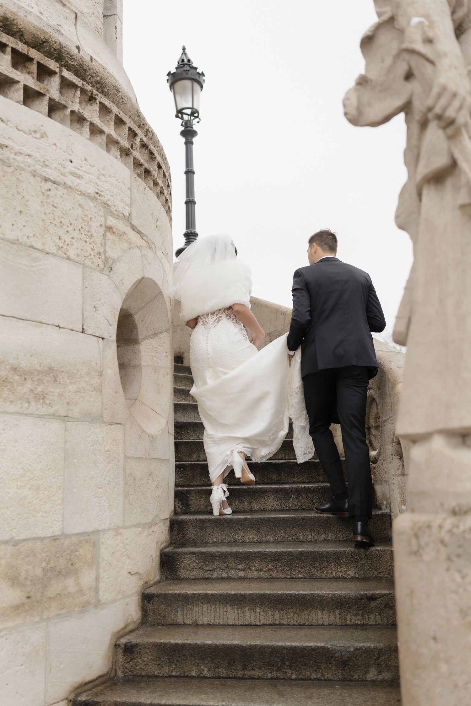 budapest wedding photoshoot budapest wedding photographer elegant and documentary style Fisherman's Bastion wedding