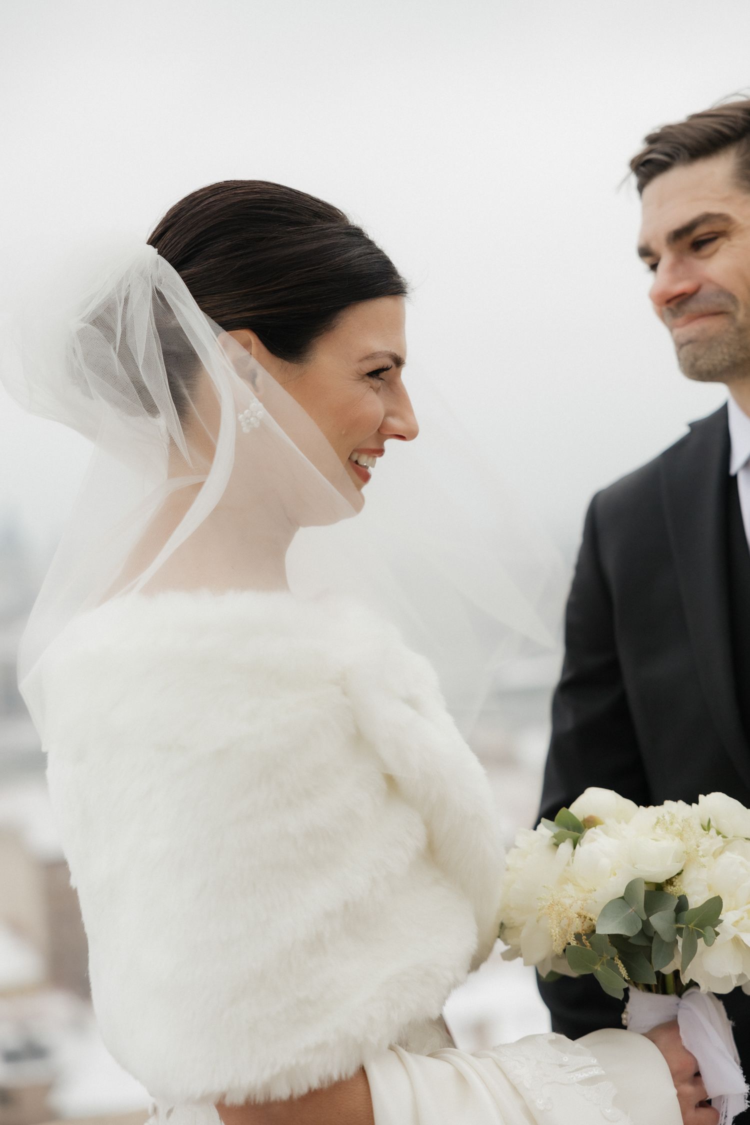 vbudapest wedding photoshoot budapest wedding photographer elegant and documentary style Fisherman's Bastion wedding