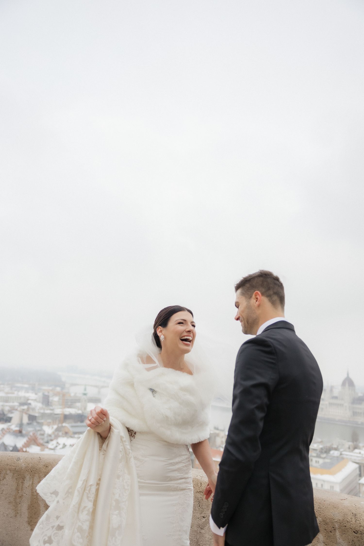budapest wedding photoshoot budapest wedding photographer elegant and documentary style Fisherman's Bastion weddingbudapest wedding photosho