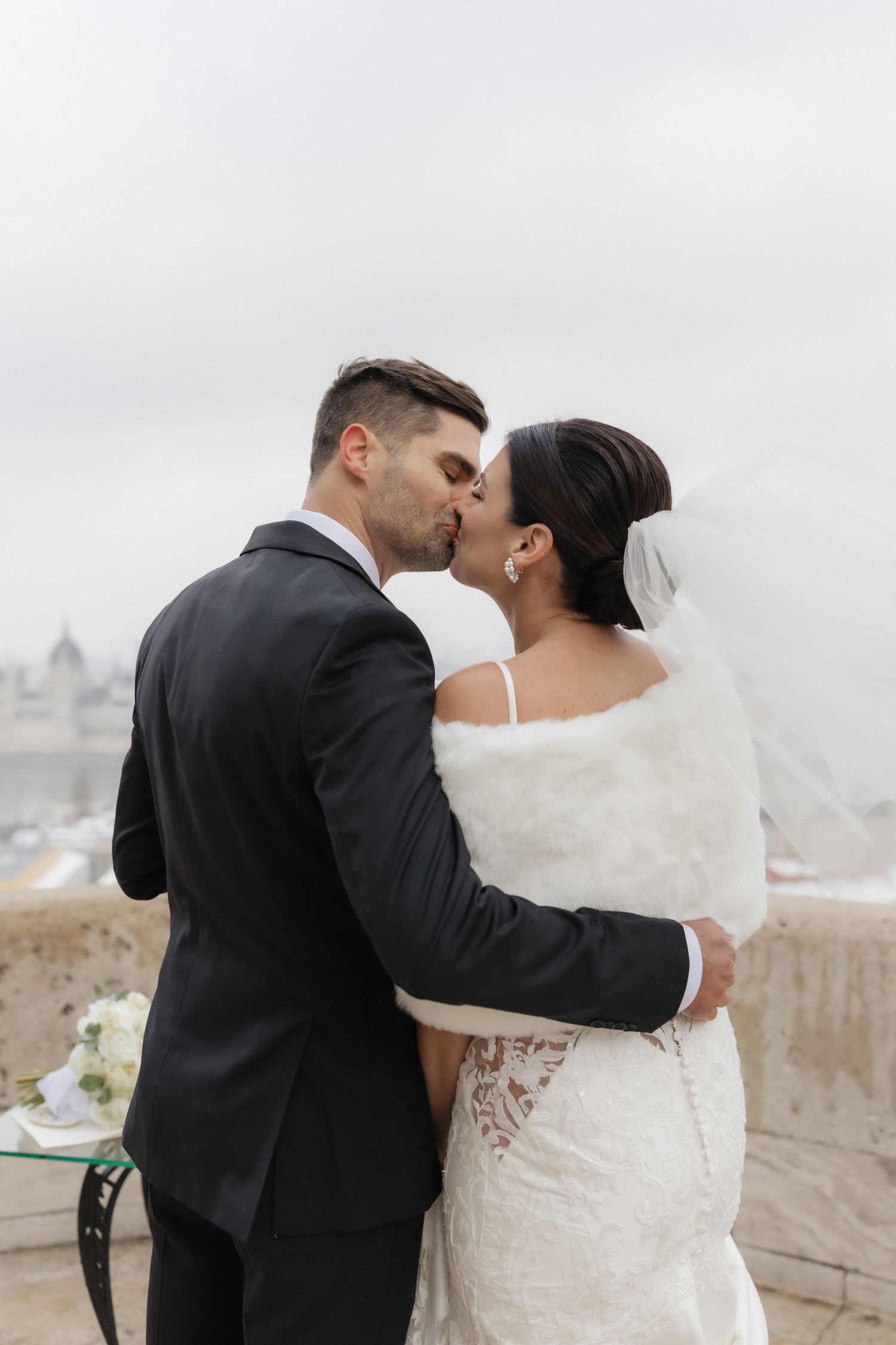 budapest wedding photoshoot budapest wedding photographer elegant and documentary style Fisherman's Bastion wedding