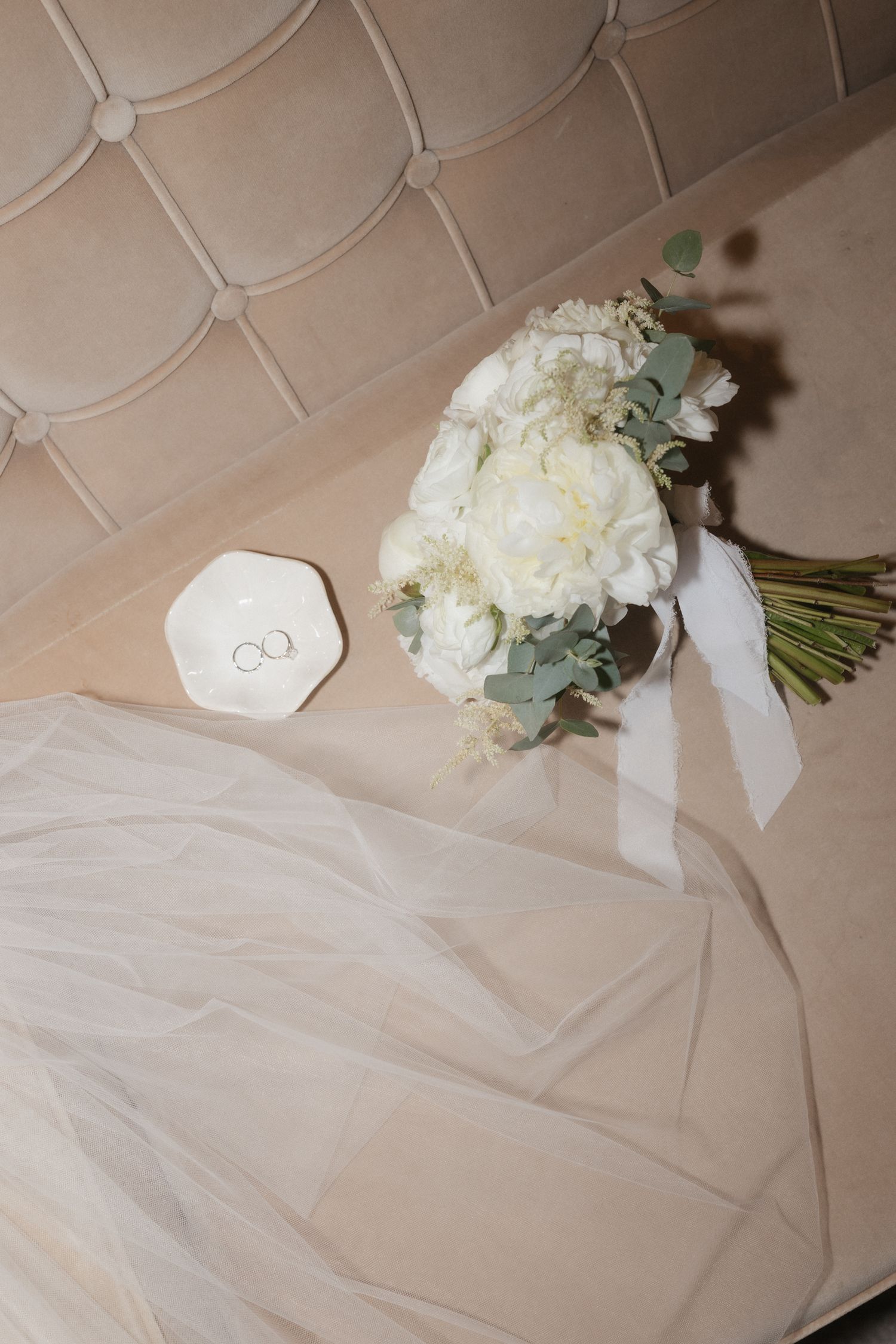 budapest wedding photoshoot budapest wedding photographer elegant and documentary style Fisherman's Bastion wedding