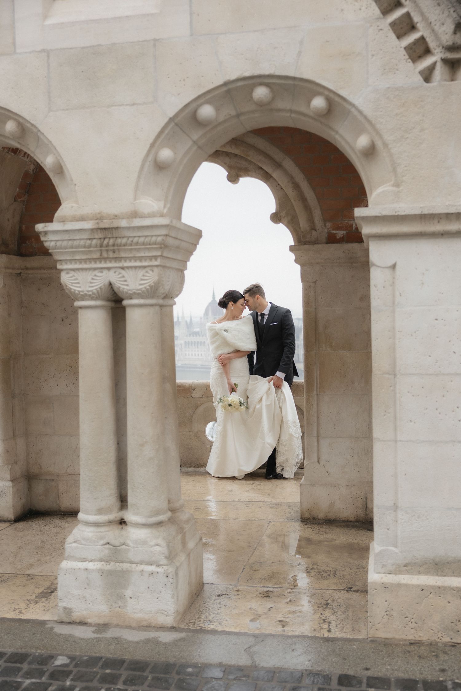 budapest wedding photoshoot budapest wedding photographer elegant and documentary style Fisherman's Bastion wedding