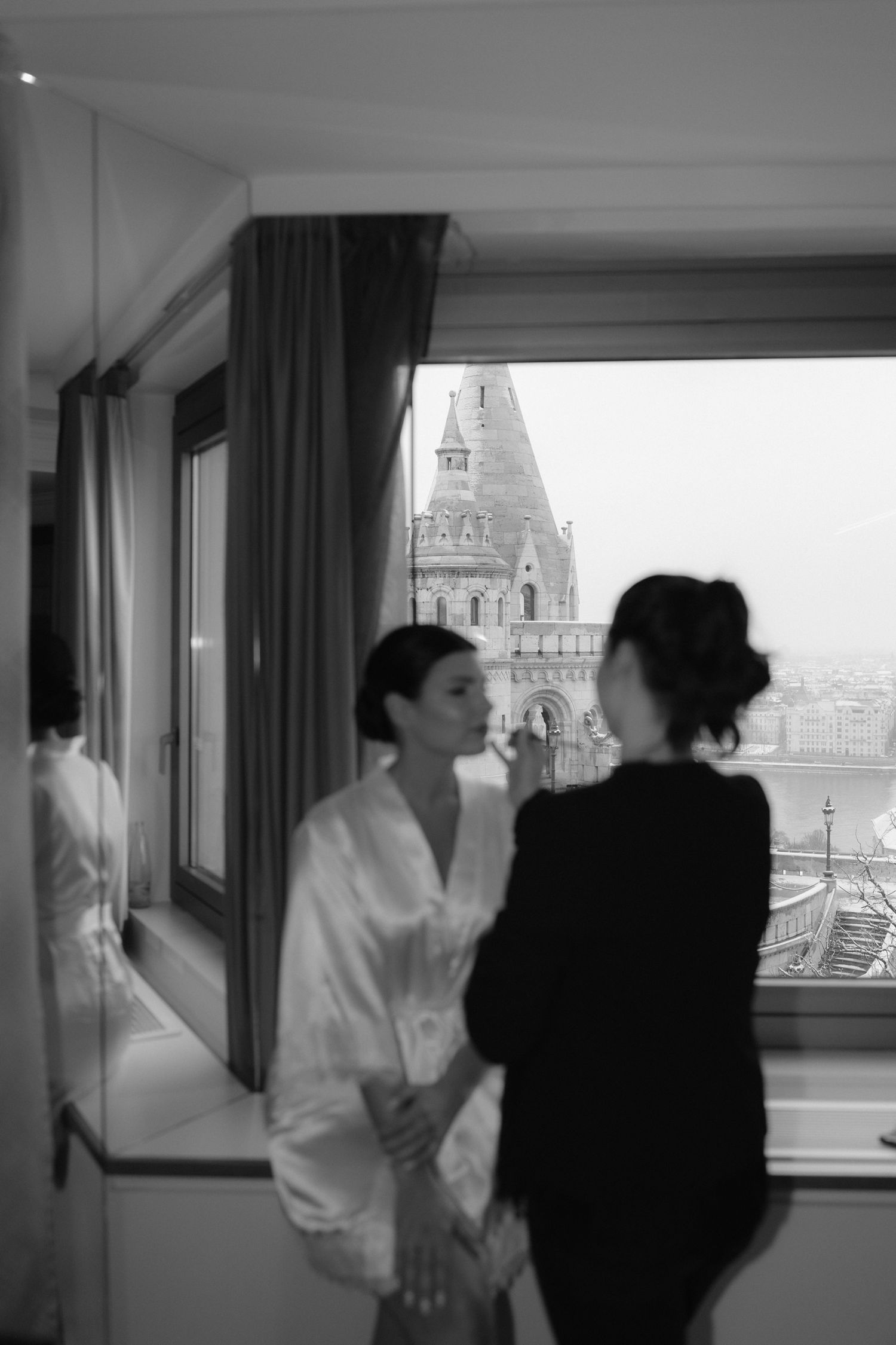budapest wedding photoshoot budapest wedding photographer elegant and documentary style Fisherman's Bastion wedding