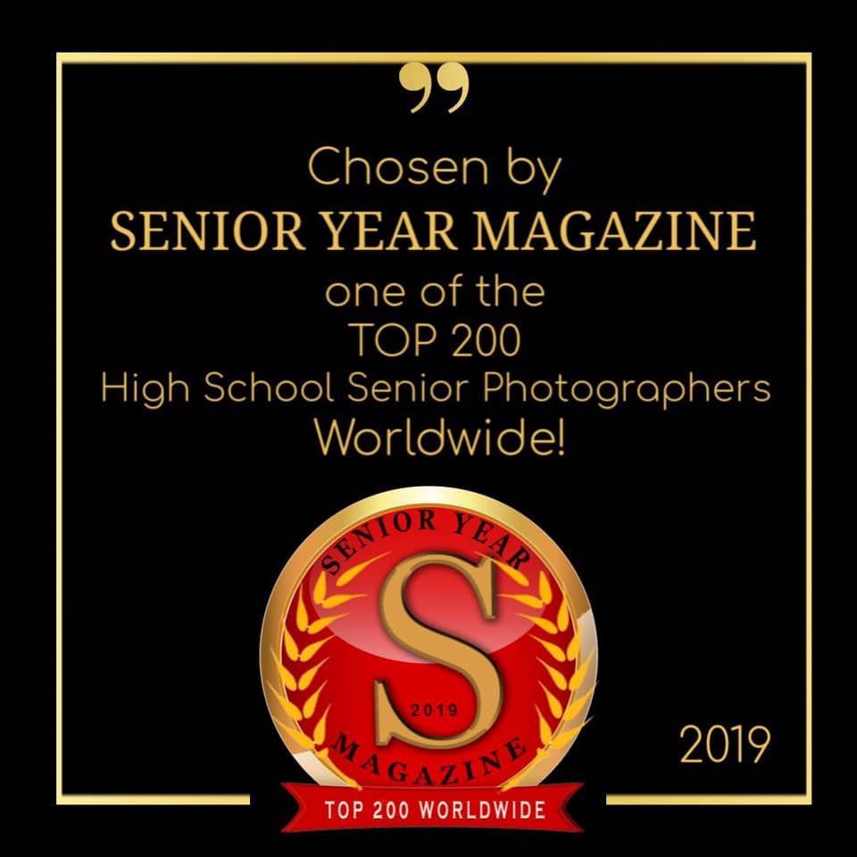 Senior Year Magazine's Top 200 High School Senior Photographers Worldwide award badge for 2019.
