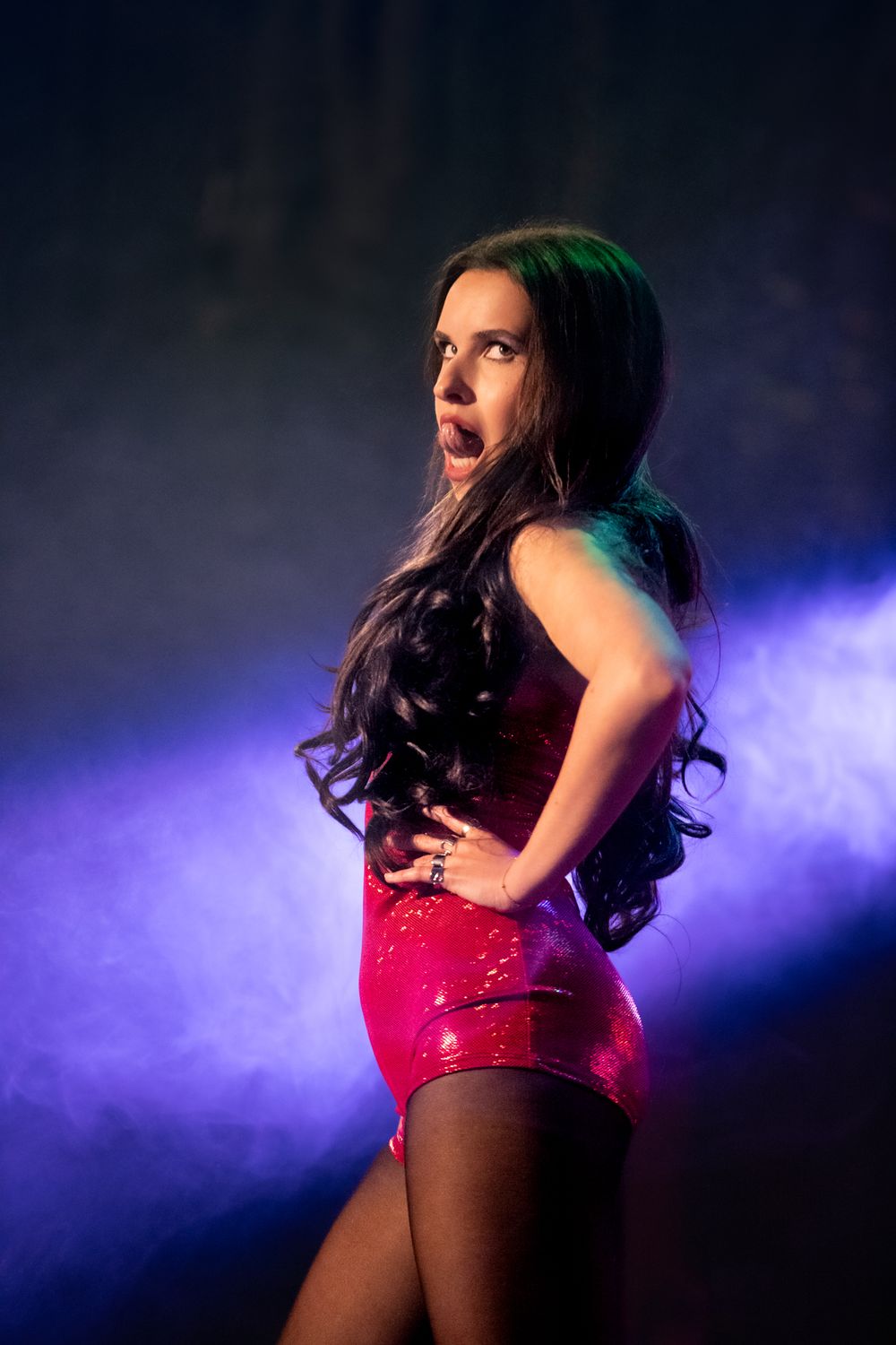Event photography shot by K Lewis Photography of a female tribute singer on stage taken in Newbridge, South Wales
