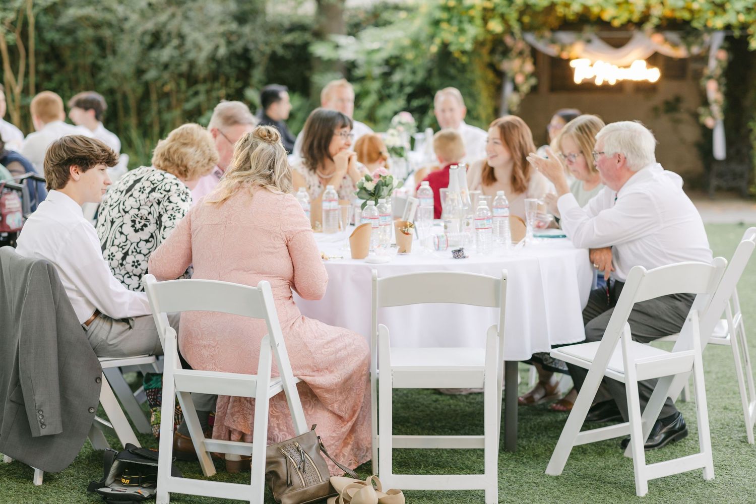 Guest at the garden reception at the McHenry Mansion captured by Chelsee Rawe Photography