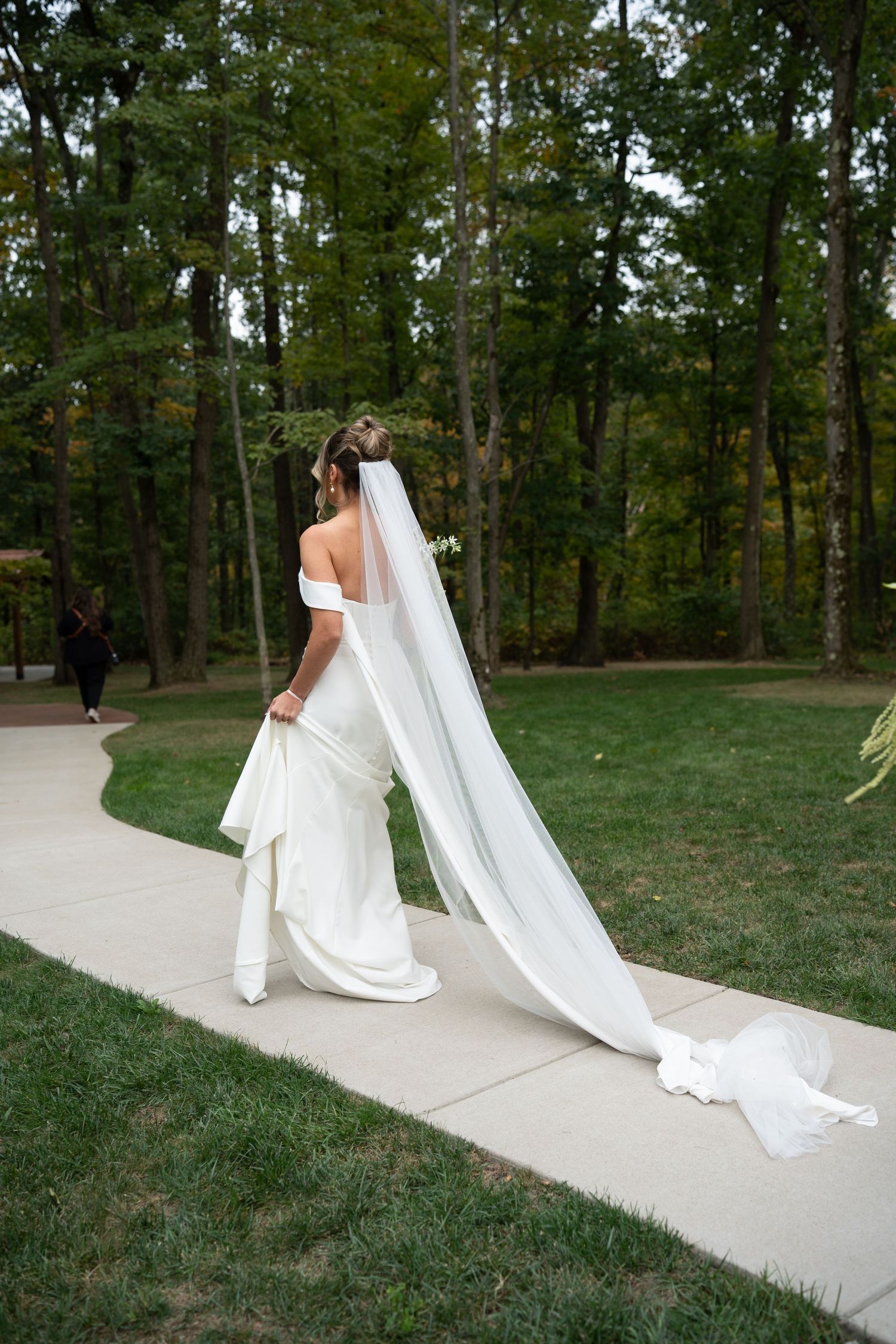 Bride
True to Color
Pittsburgh Wedding 
Schermichael Woods
Fall Wedding