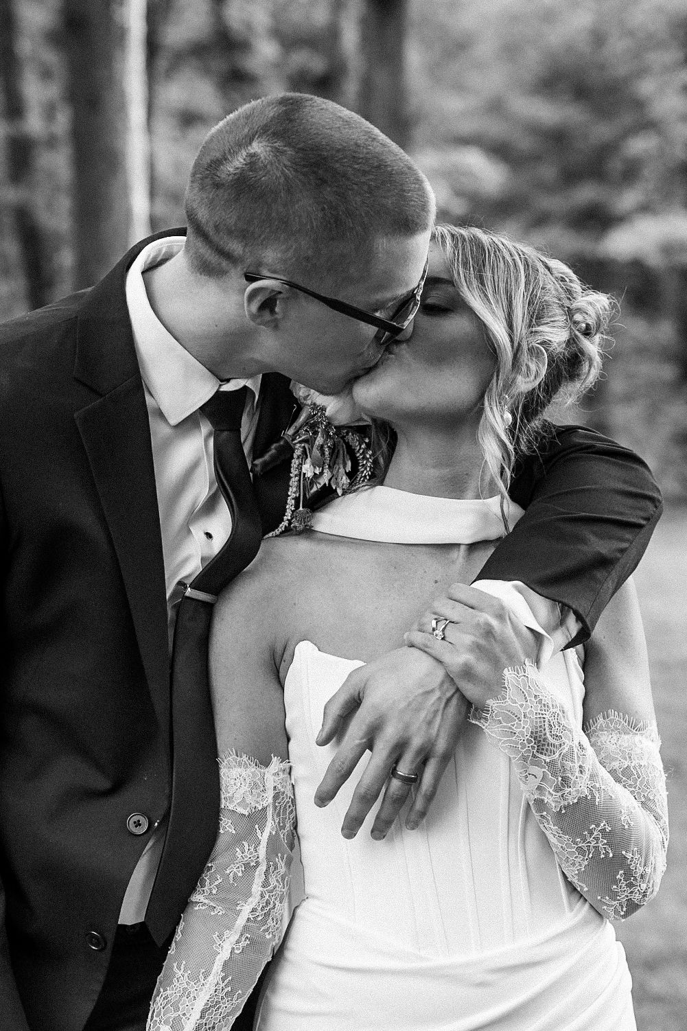 Black and White
Pittsburgh Wedding 
Schermichael Woods
Fall Wedding