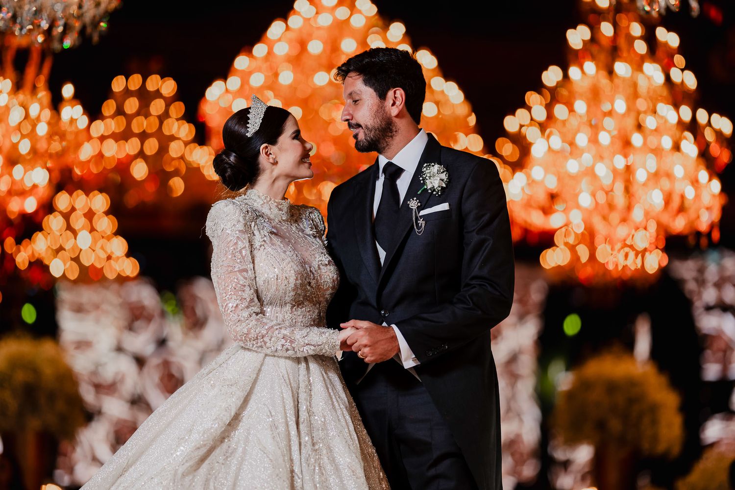 Miroslava y Nino en su sesión de recién casados, estilo documental y de moda por fotógrafo premiado LAWA.