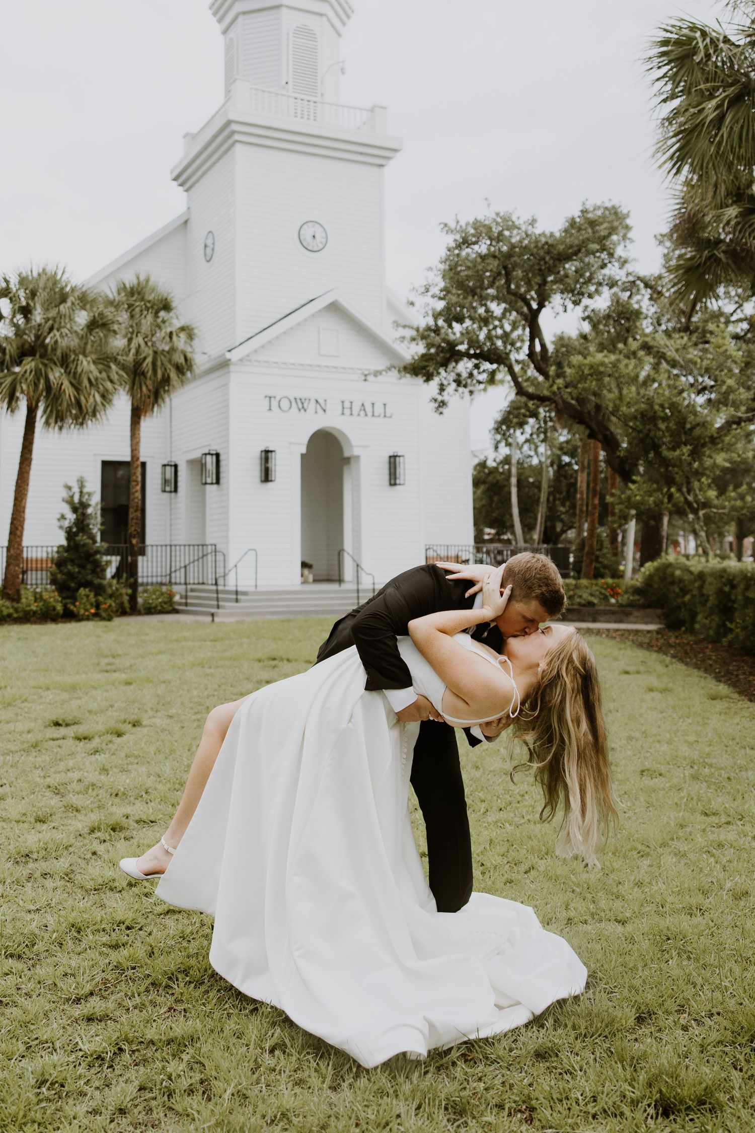 Summer Tradition Town Hall Wedding. Modern summer wedding in Tradition, Florida. Bride and groom portraits outside town hall