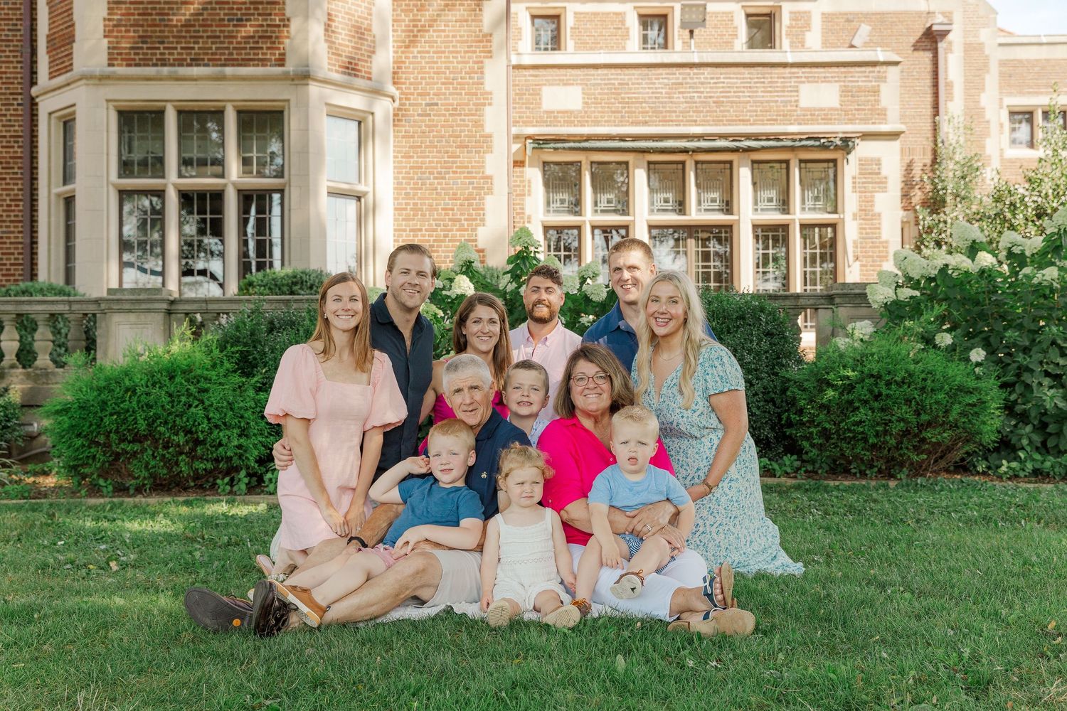 Candid, natural extended family photography in Ridgefield, Fairfield, Danbury, Wilton, Westport & New Canaan, CT. Perfect for generations to