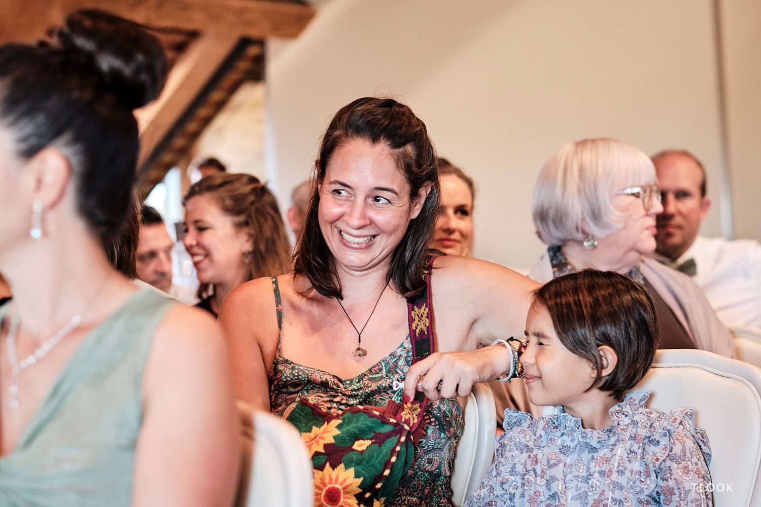 TLOOK photographe de mariage de style documentaire, aux portes des iris cérémonie