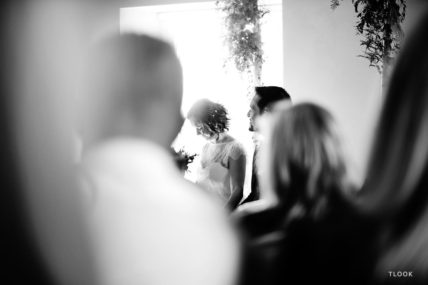 TLOOK photographe de mariage de style documentaire, aux portes des iris cérémonie