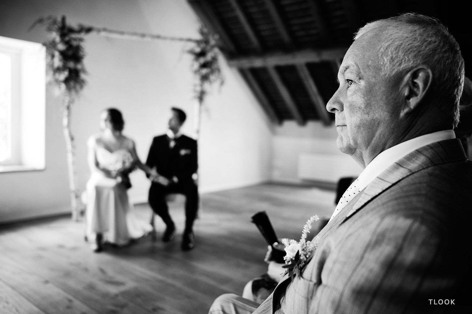 TLOOK photographe de mariage de style documentaire, aux portes des iris cérémonie