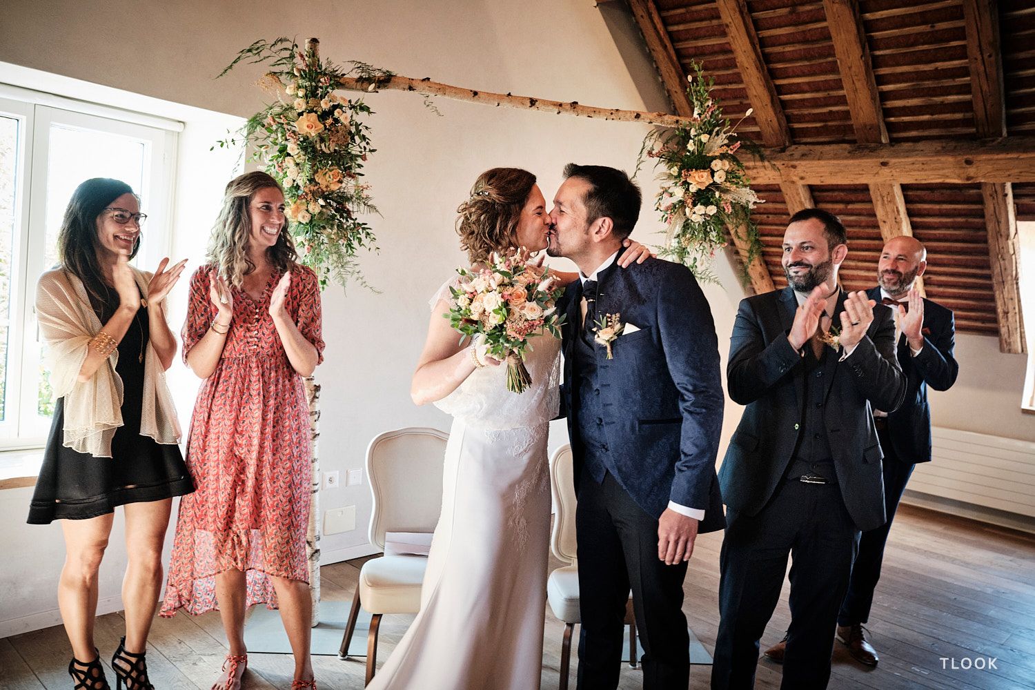 TLOOK photographe de mariage de style documentaire, aux portes des iris cérémonie