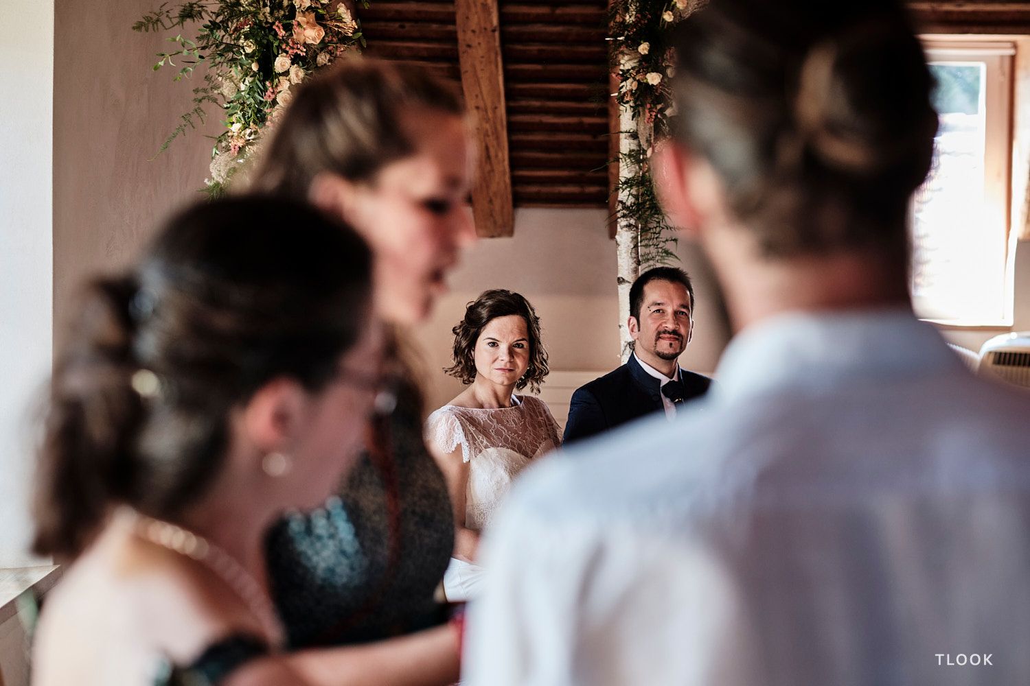 TLOOK photographe de mariage de style documentaire, aux portes des iris cérémonie