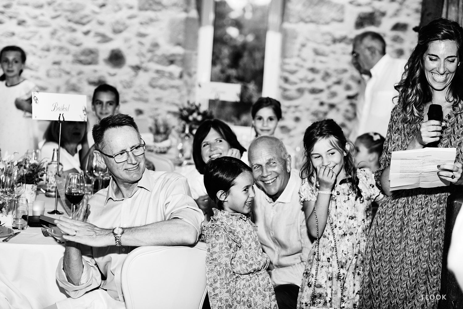 TLOOK photographe de mariage de style documentaire, aux portes des iris soirée discours