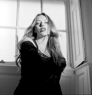 Model Mia Moore photographed as part of the vampire inspired photography project Vampirique by Ted Smith #projectVampirique