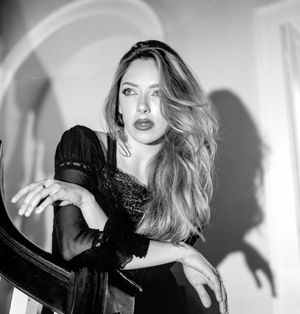 Model Mia Moore photographed as part of the vampire inspired photography project Vampirique by Ted Smith #projectVampirique