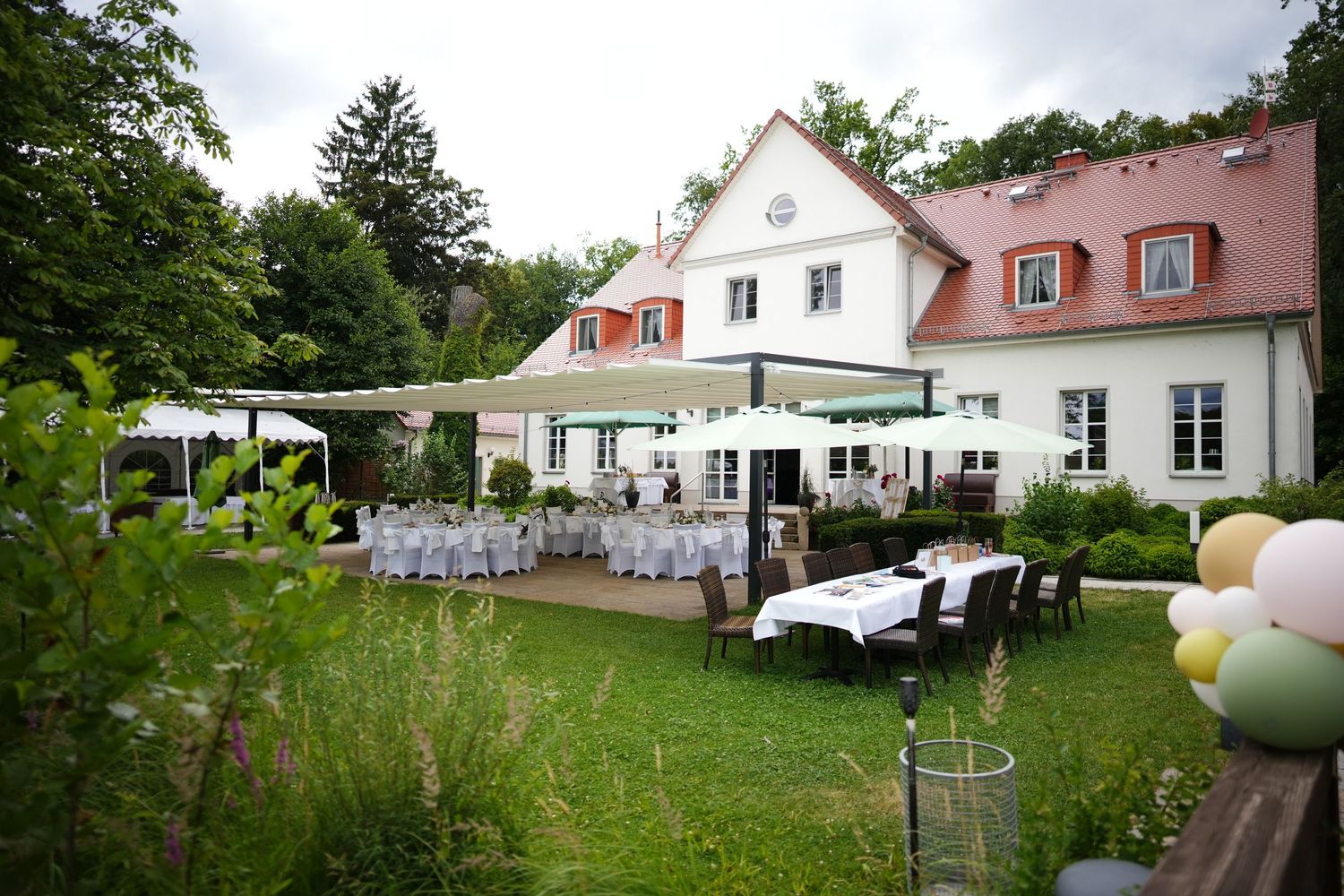 Hochzeitsfotos Café Wildau Werbellinsee – standesamtliche Trauung & Feier am Wasser
