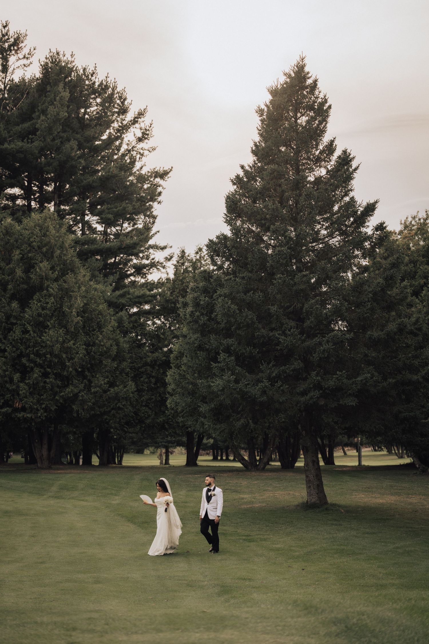 Séance fiançailles artistique avec photographe et vidéaste de mariage à Montréal et Lanaudière