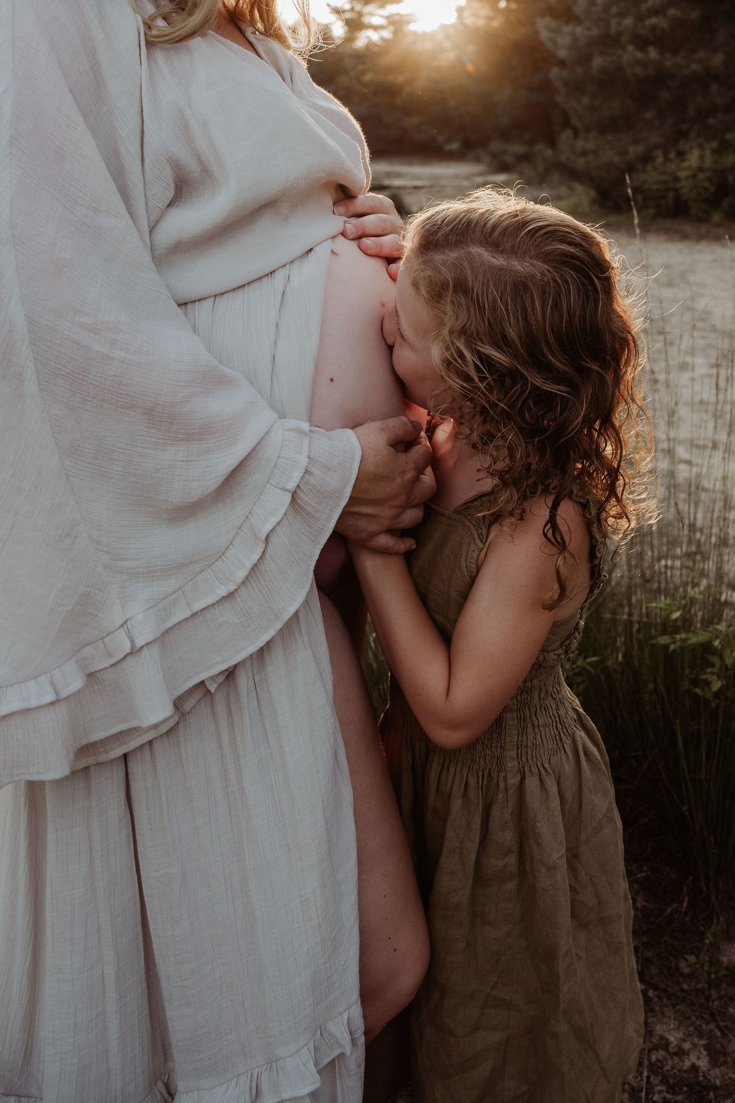 Fotograaf Brabant Oss Den Bosch Uden fotografie zwangerschap zwangerschapsshoot ouders mama momlife Sis&So Pregnant momtobe