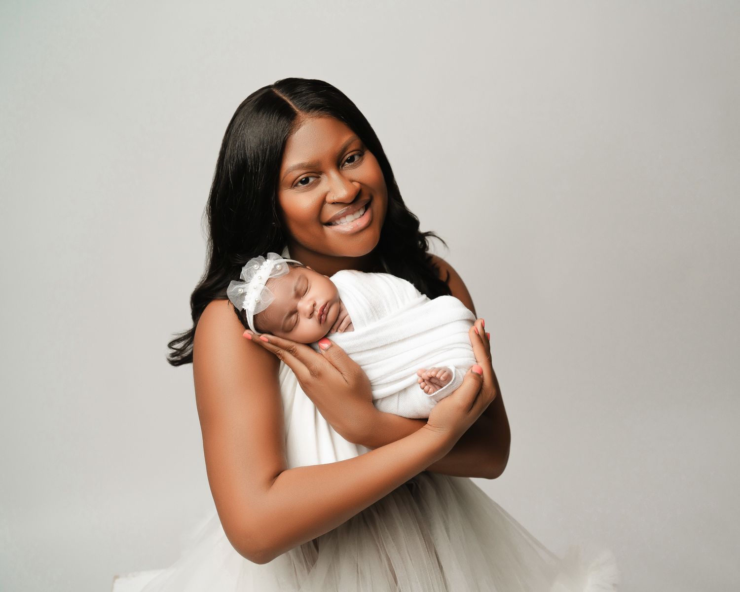 Newborn photography studio located in between Atlanta, Georgia and Birmingham, Alabama with full service photo studio.