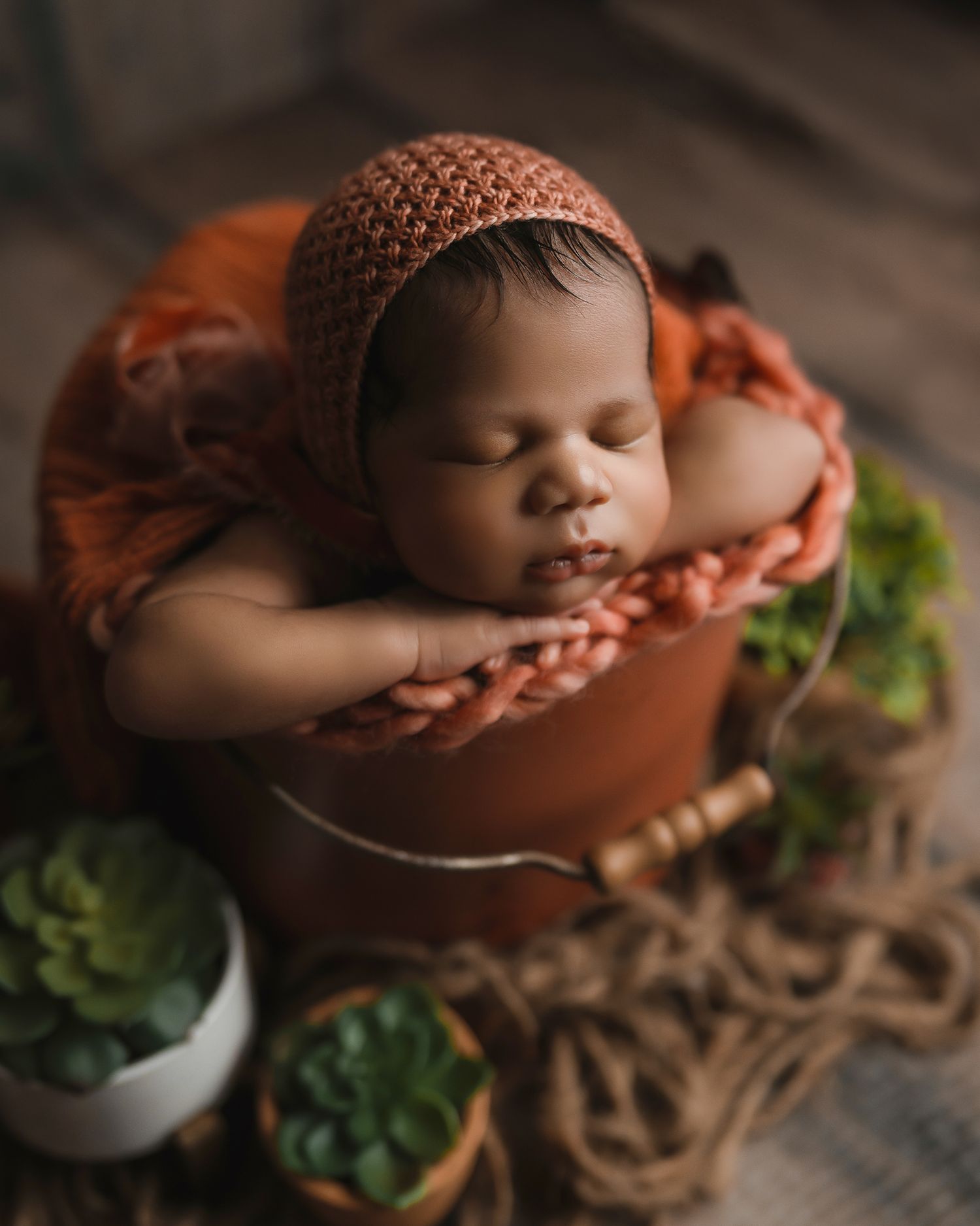 Newborn photography studio located in between Atlanta, Georgia and Birmingham, Alabama with full service photo studio.
