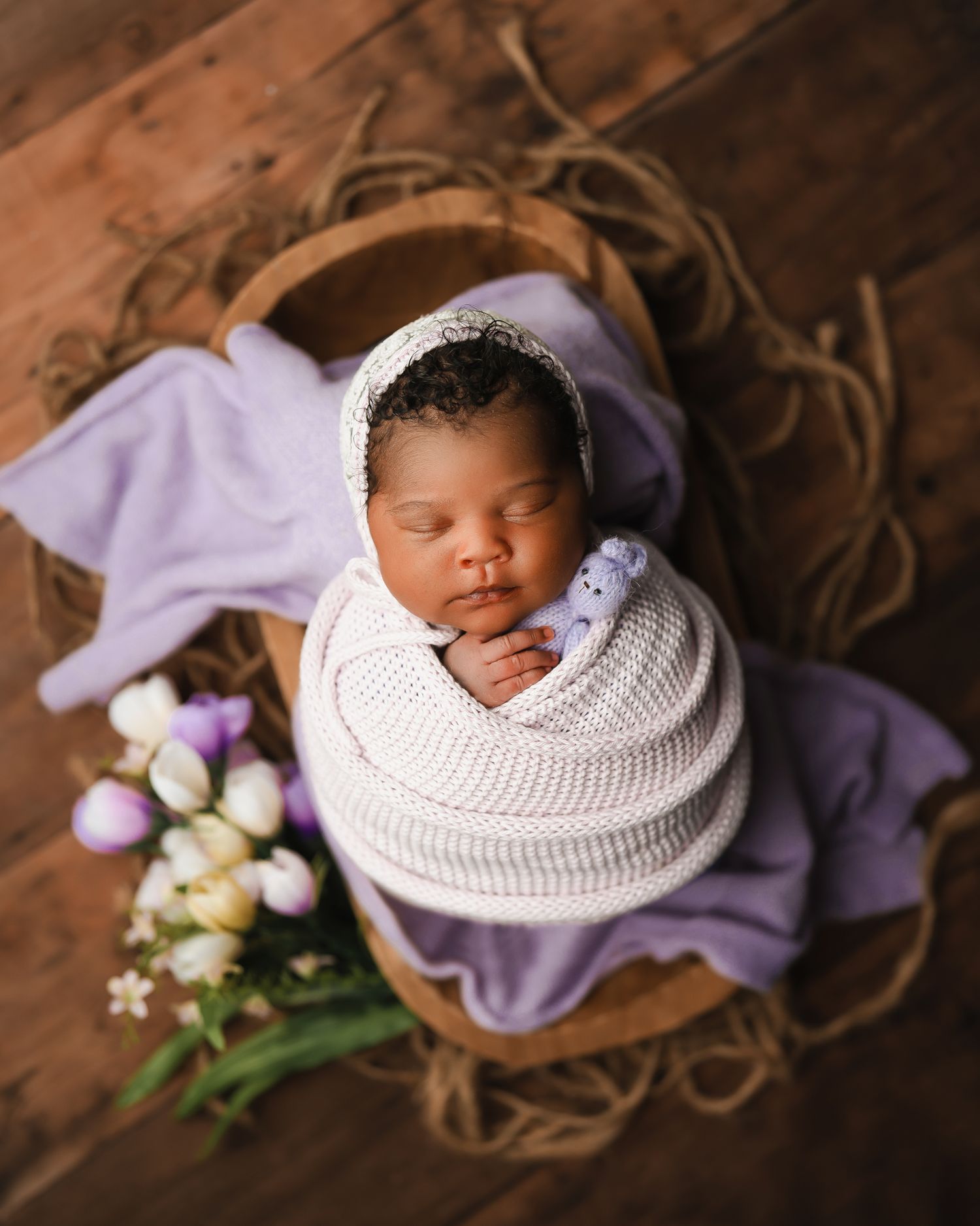 Newborn photography studio located in between Atlanta, Georgia and Birmingham, Alabama with full service photo studio.