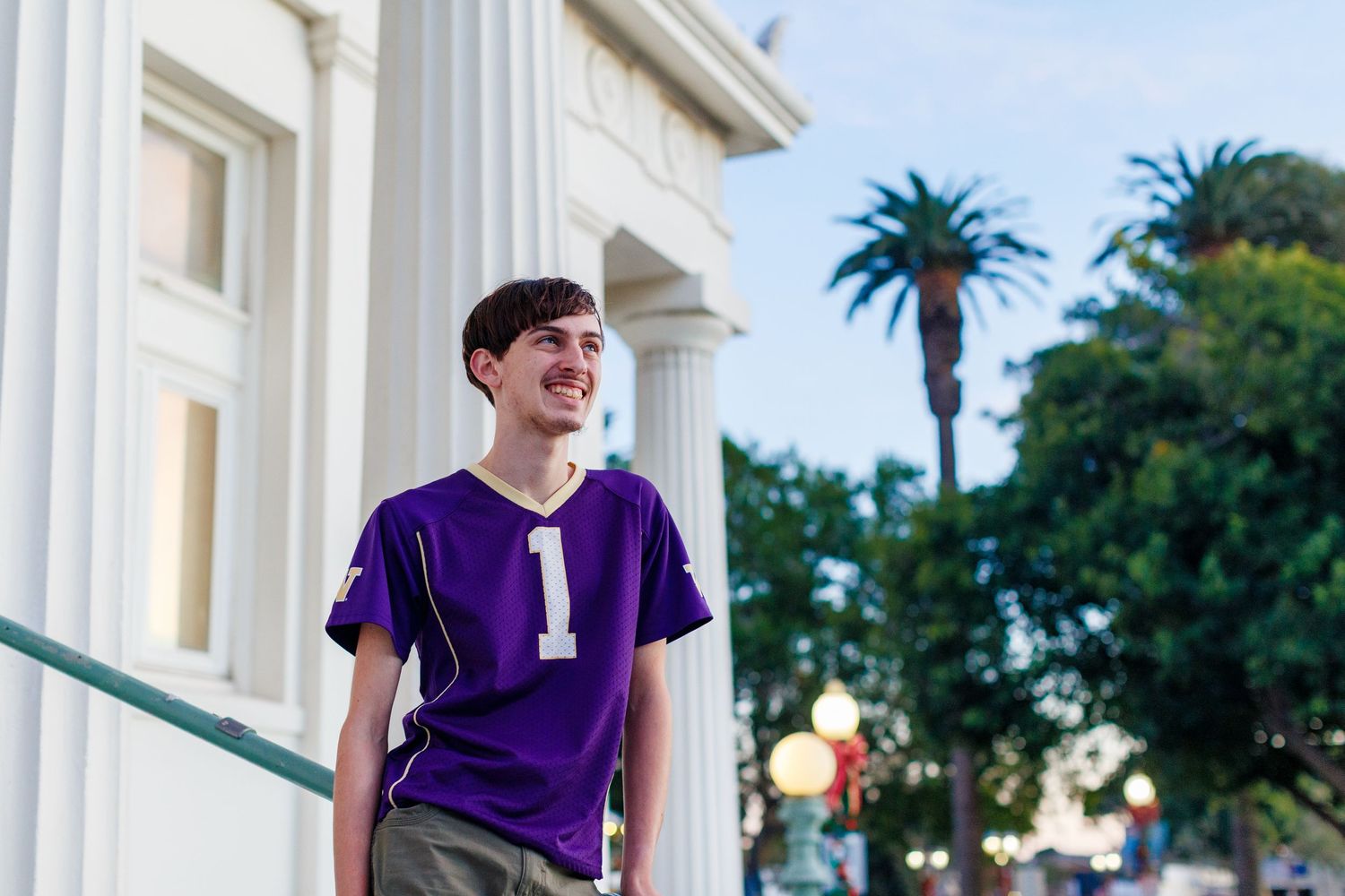 High school senior boy photo. Carnegie Art Museum. Oxnard, California.