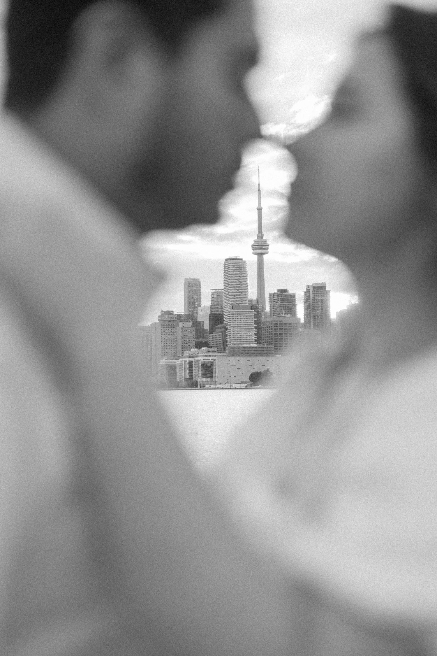Down Town Toronto skyline Photoshoot, engagement Photographer