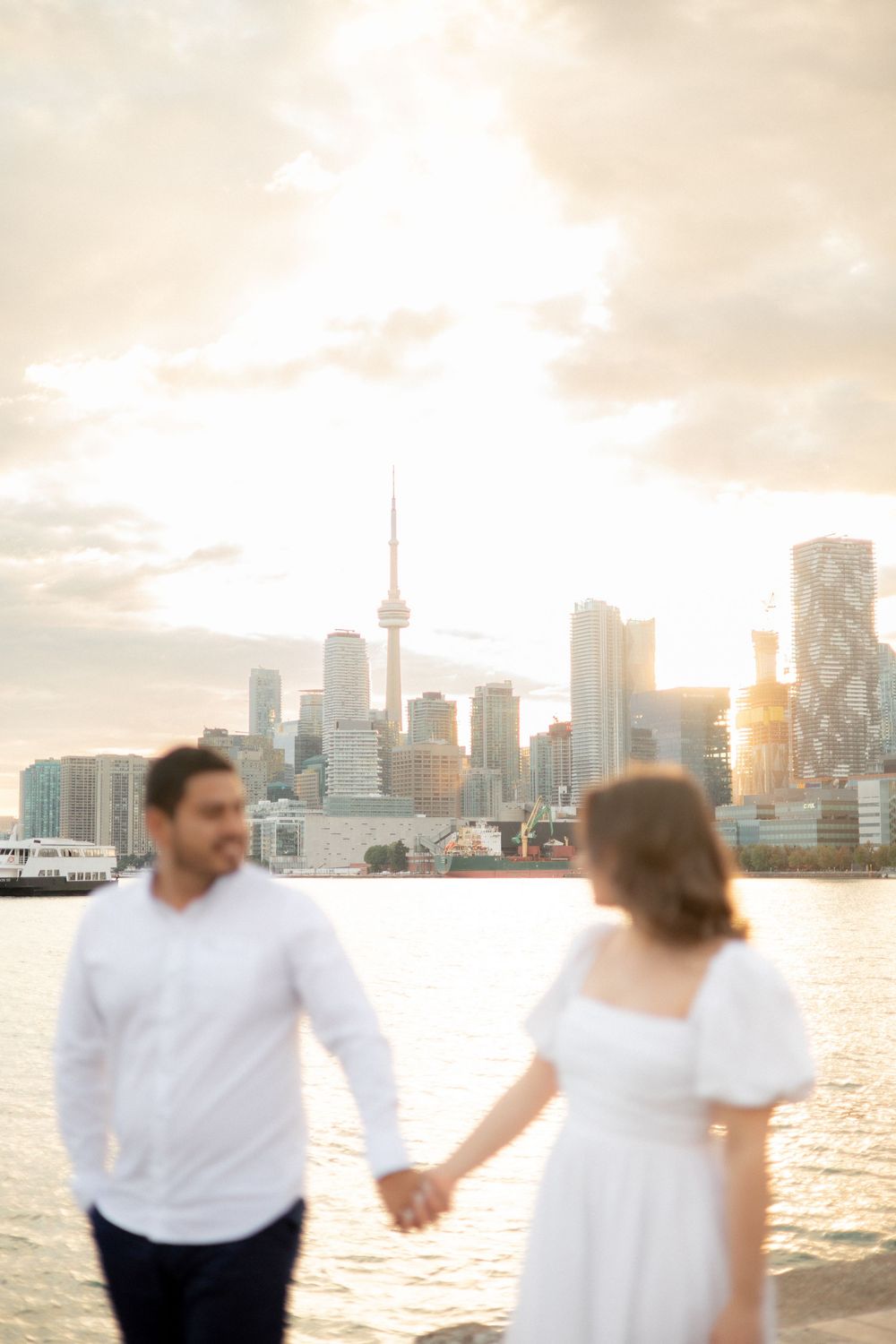 Down Town Toronto skyline Photoshoot, engagement Photographer