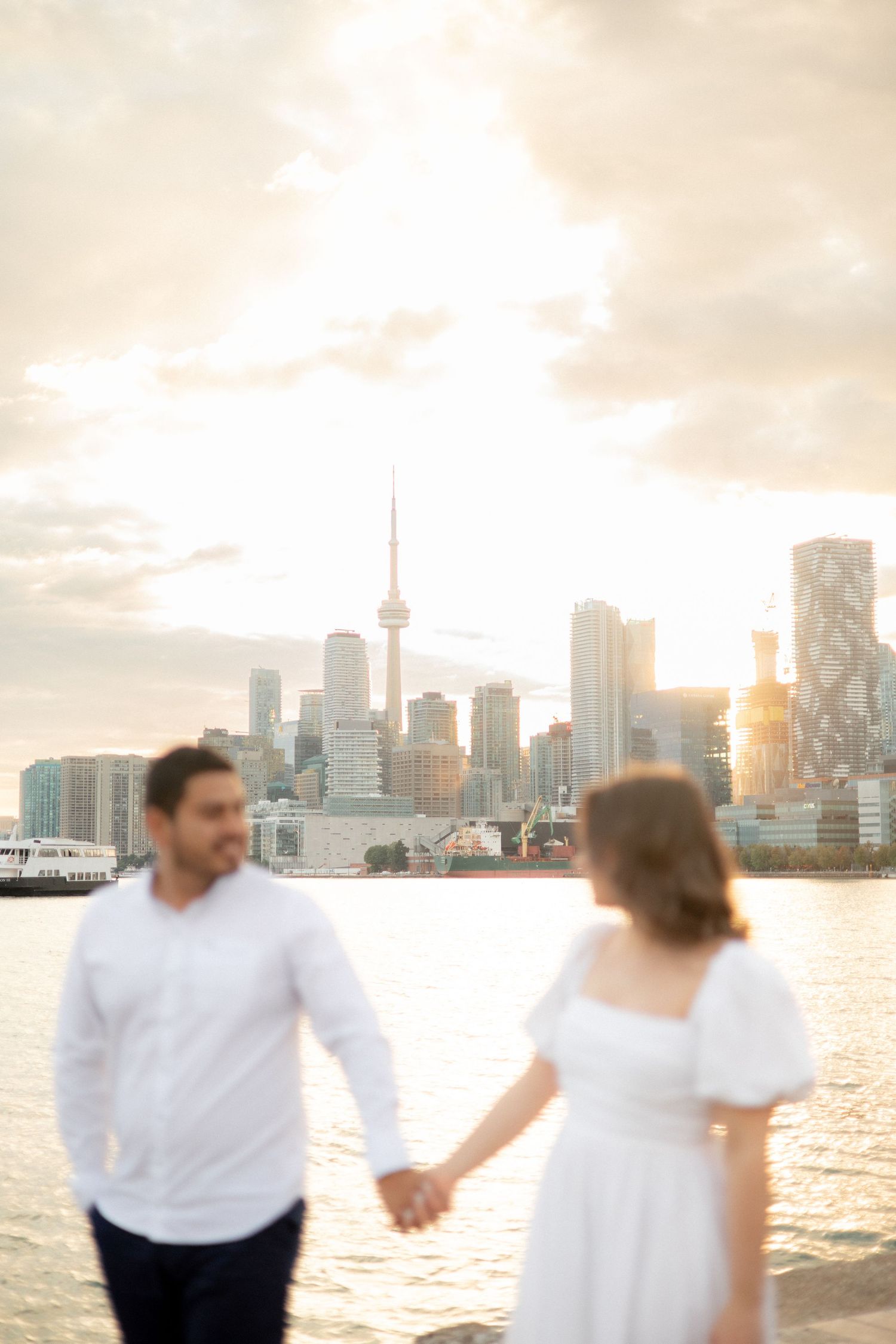 Down Town Toronto skyline Photoshoot, engagement Photographer