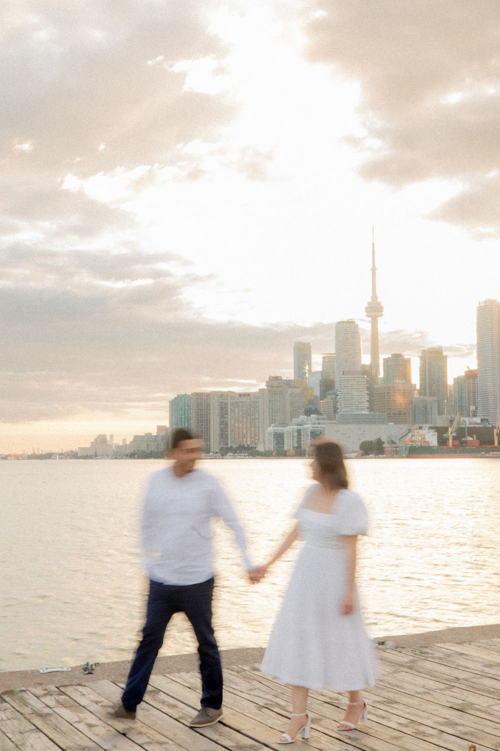Down Town Toronto skyline Photoshoot, engagement Photographer