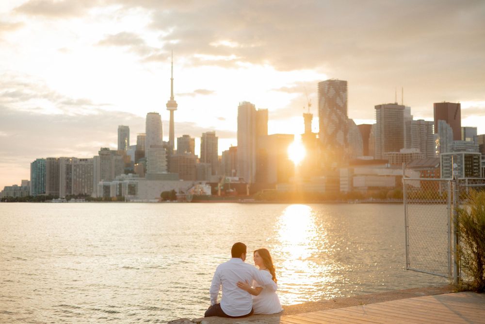 Down Town Toronto skyline Photoshoot, engagement Photographer