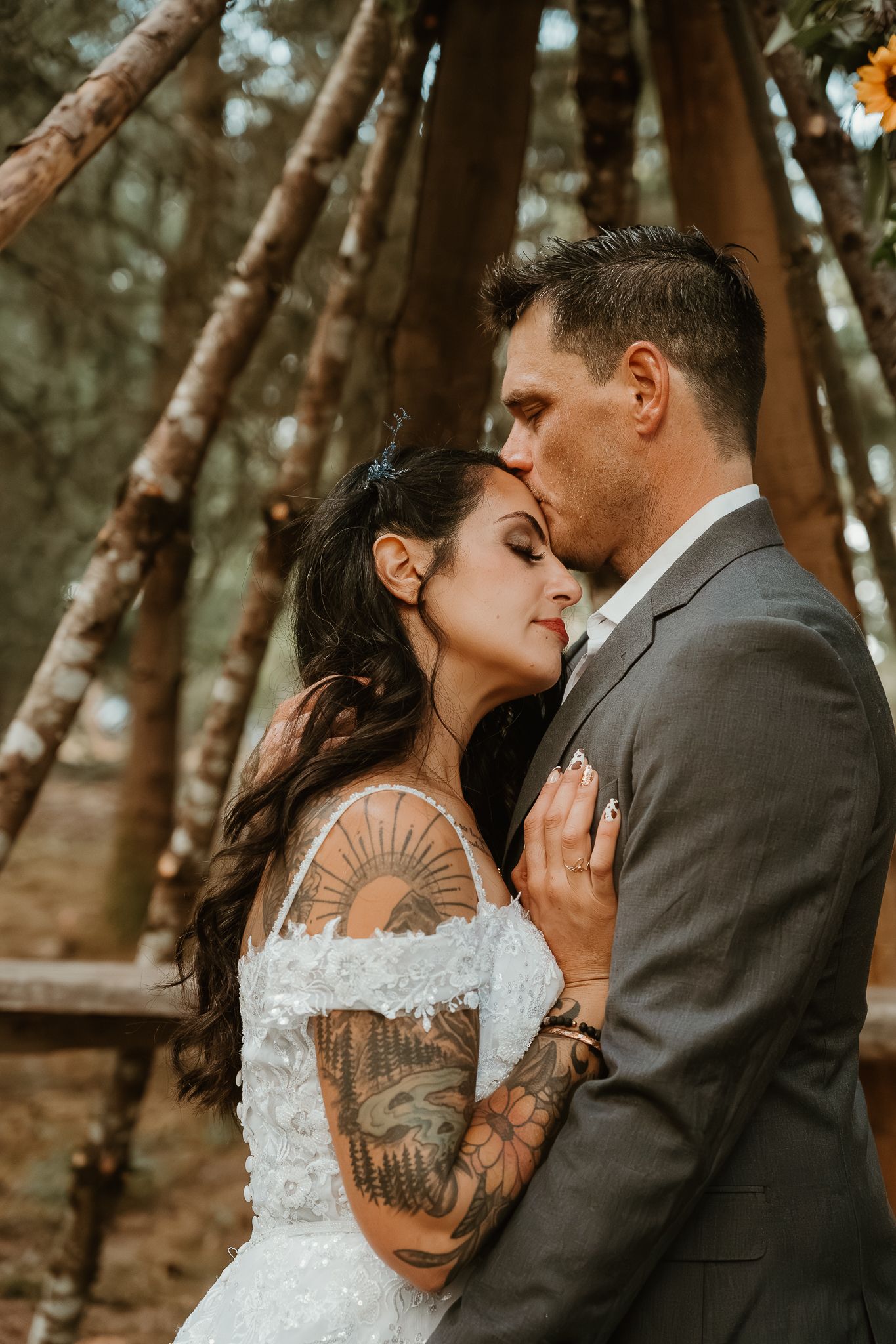 Alter photo, and kisses on the forehead.